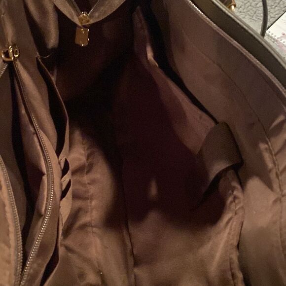 Leopard Print Shoulder Bag. - Picture 9 of 14